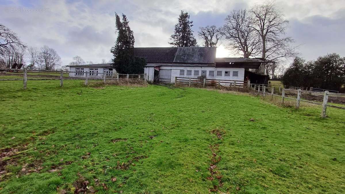 Maison à MONTILLY-SUR-NOIREAU