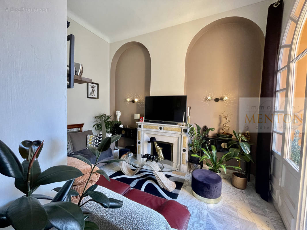 Appartement à MENTON