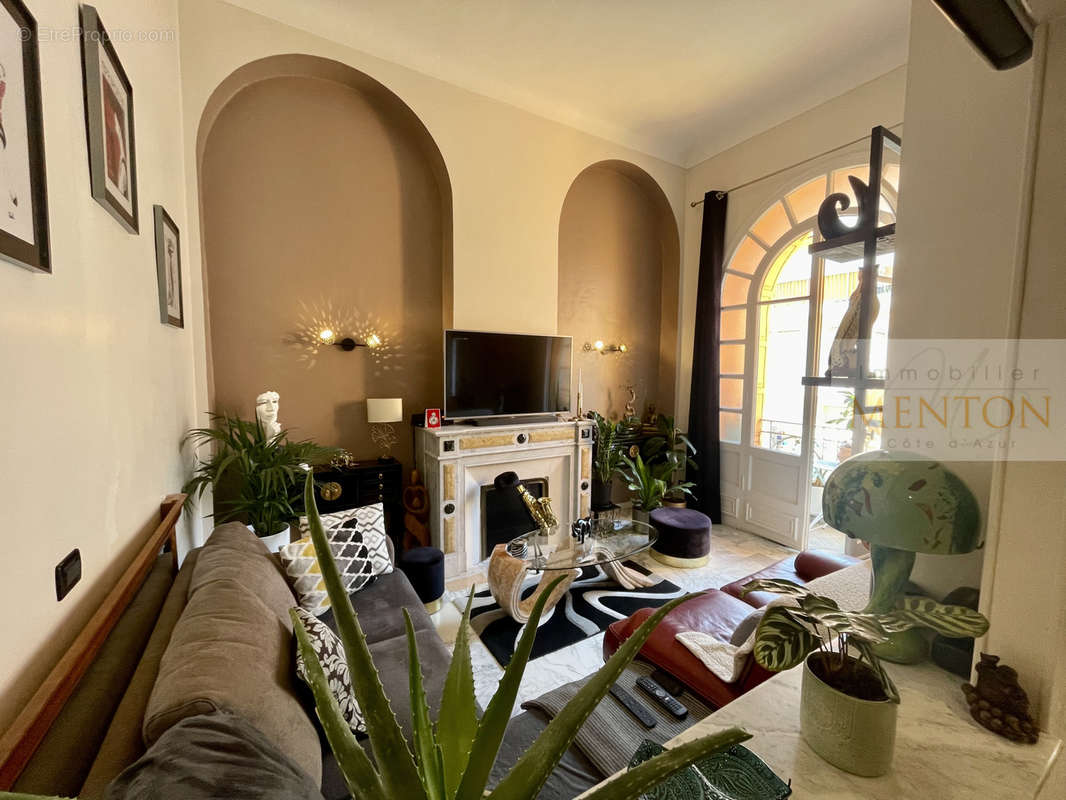 Appartement à MENTON