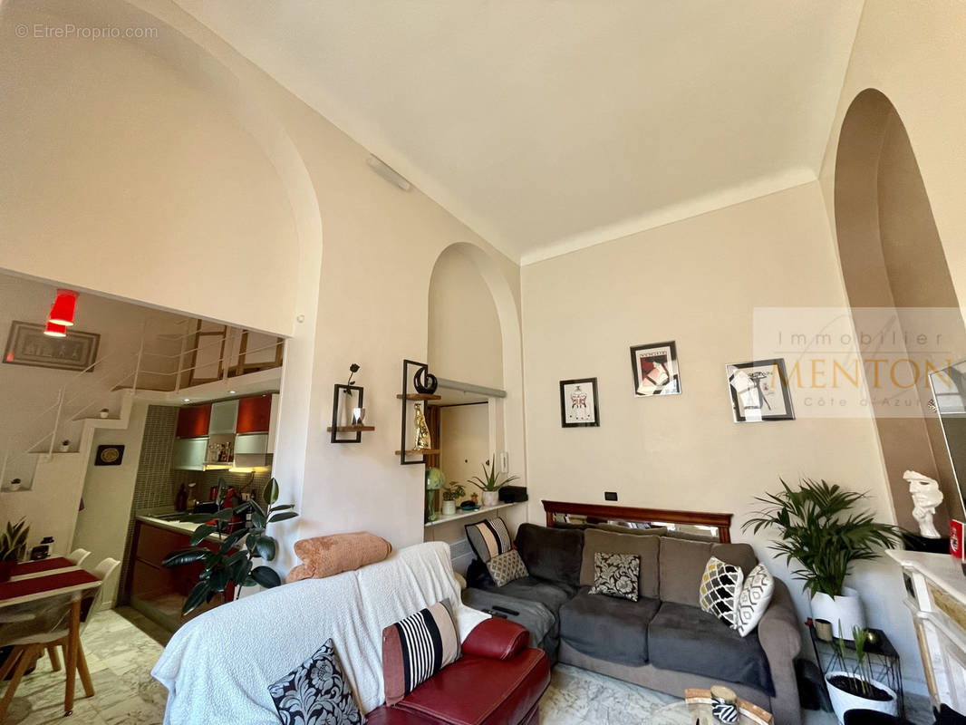 Appartement à MENTON