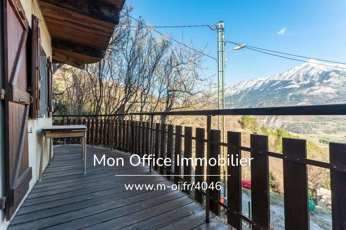 Appartement à CHATEAUROUX-LES-ALPES