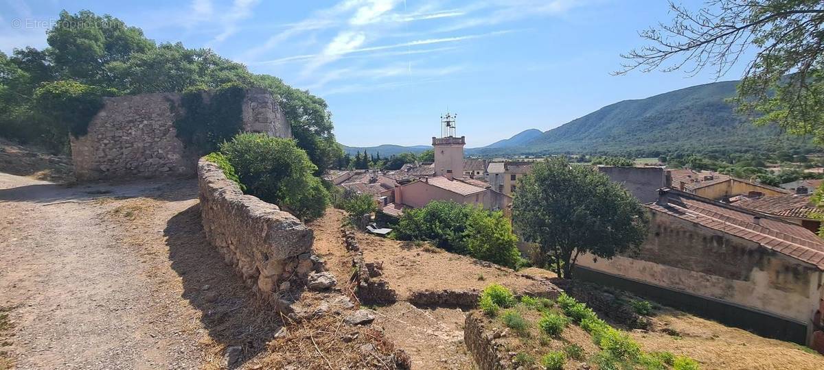 Appartement à SIGNES