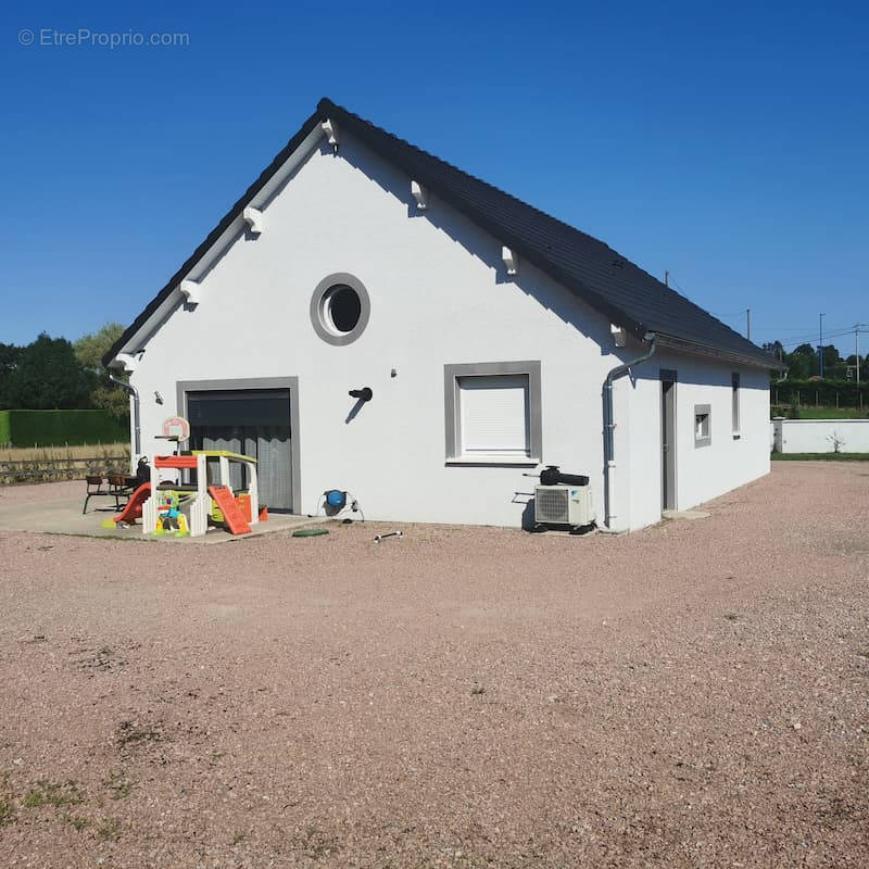 Maison à ECUISSES