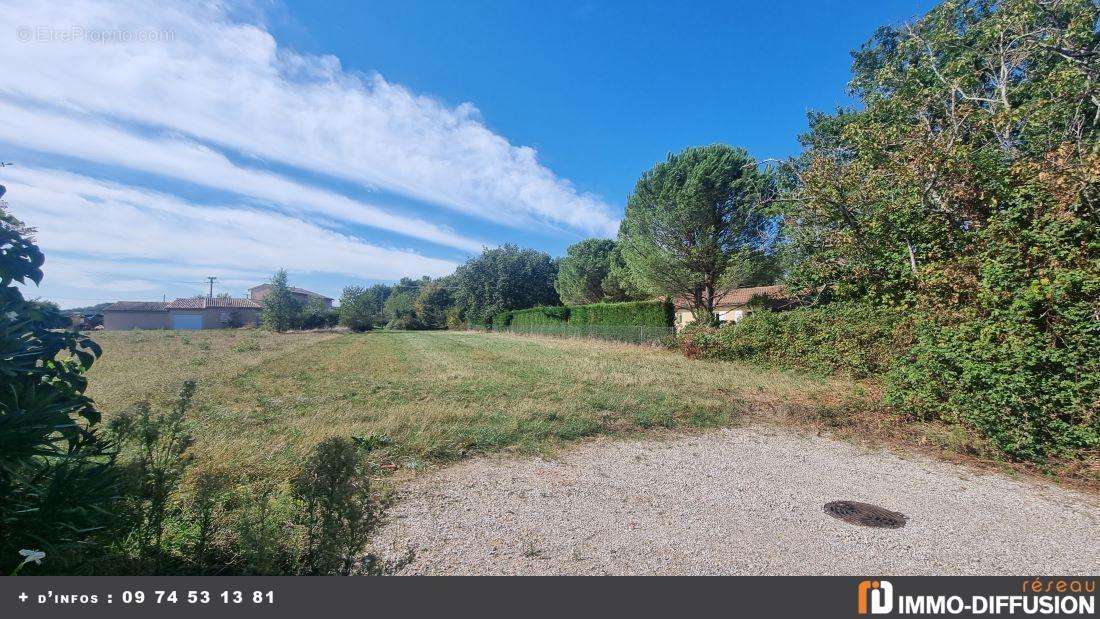 Terrain à BUZET-SUR-TARN