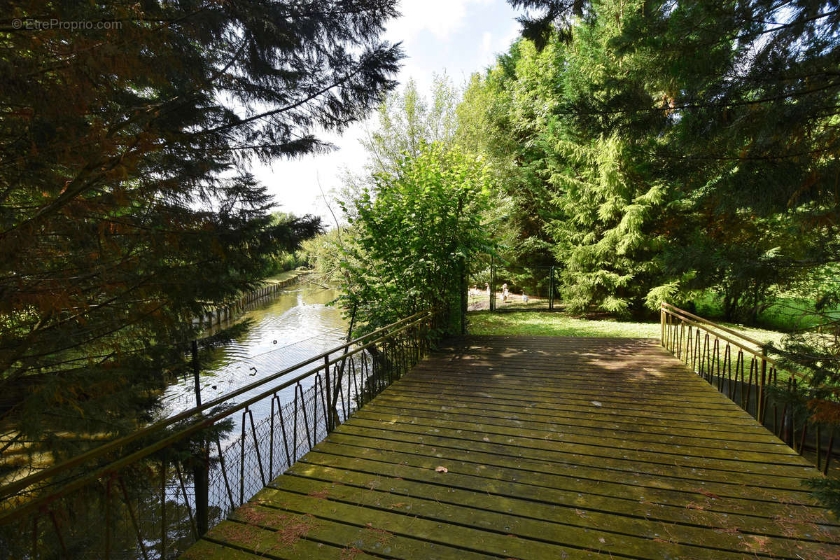 Terrain à AMIENS