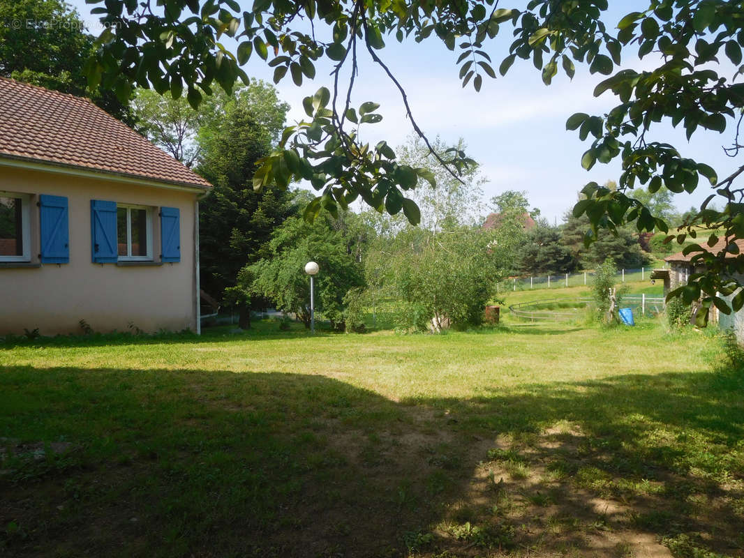 Maison à SAINT-YRIEIX-LA-PERCHE