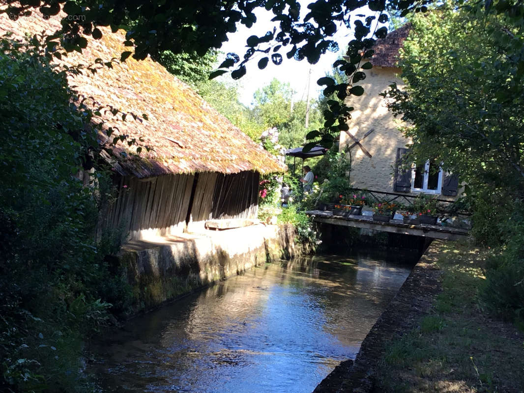 Maison à MONPLAISANT