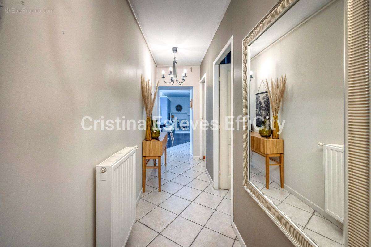 Appartement à SASSENAGE