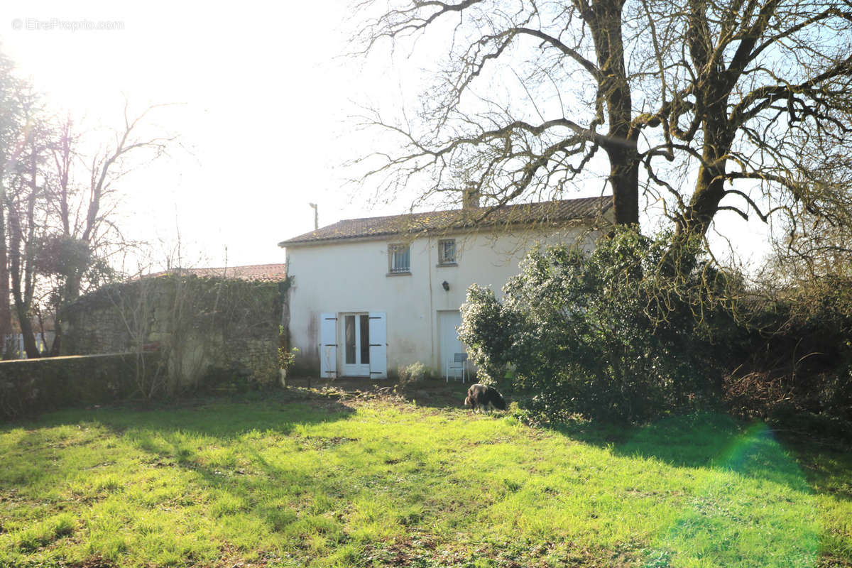 Maison à SAINT-SAVINIEN