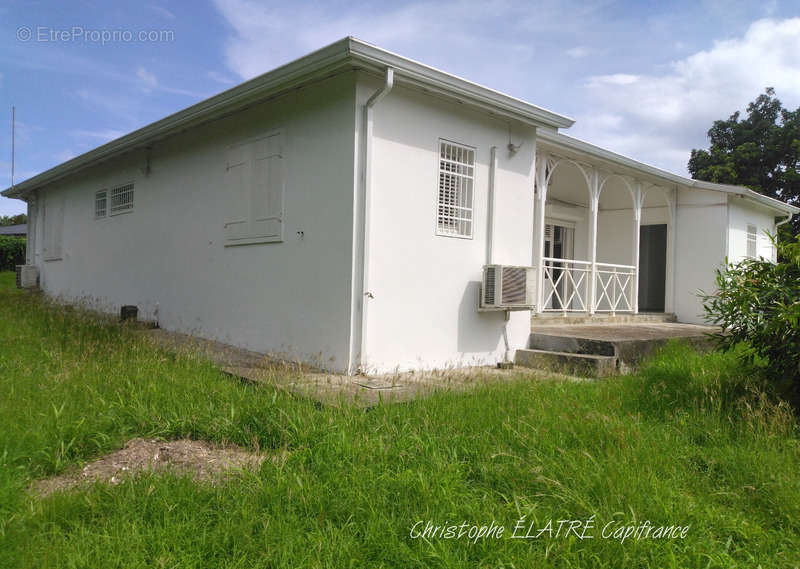 Maison à BAIE-MAHAULT