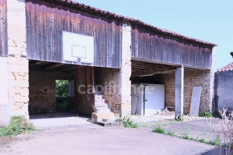 Maison à FOUSSAIS-PAYRE