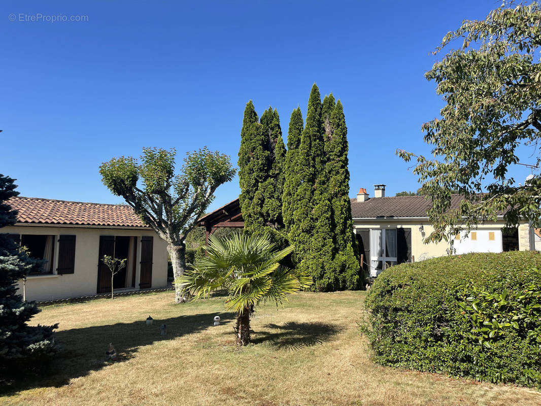 Maison à COURSAC