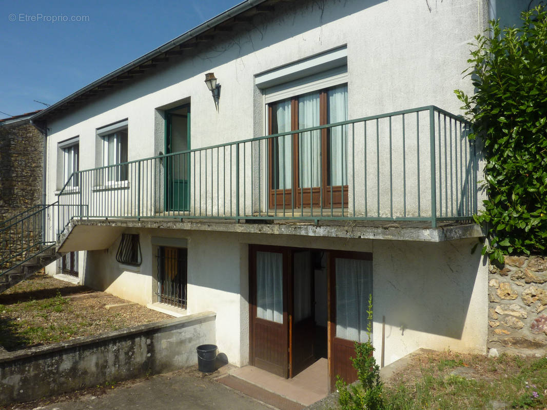 Maison à MONTMORILLON