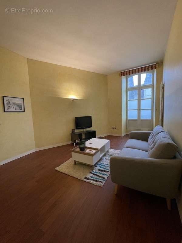 Appartement à SAINT-YRIEIX-LA-PERCHE