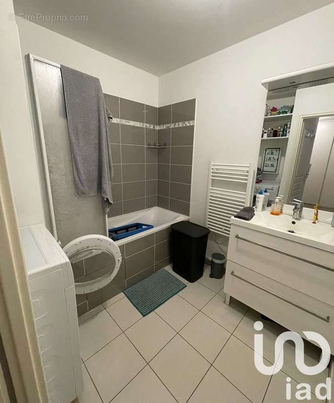 Photo 3 - Appartement à GENNEVILLIERS