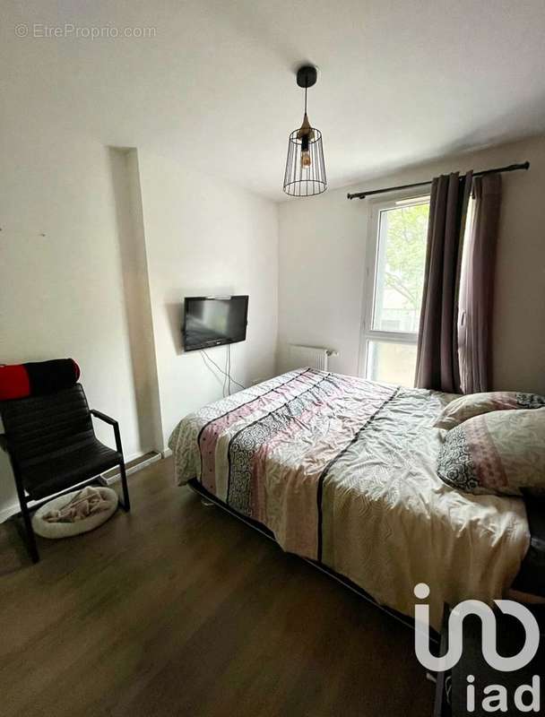 Photo 6 - Appartement à GENNEVILLIERS