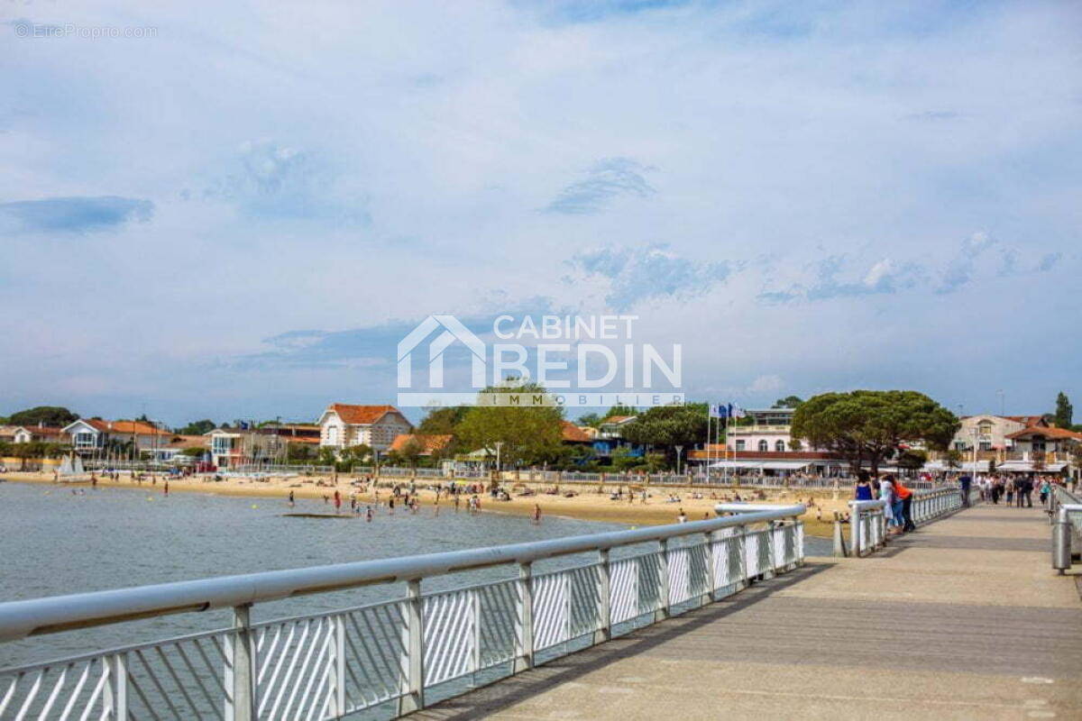 Commerce à ANDERNOS-LES-BAINS