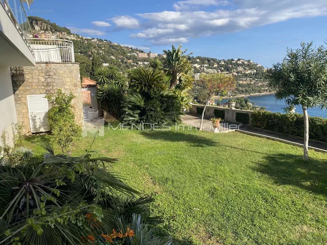 Appartement à ROQUEBRUNE-CAP-MARTIN