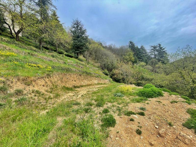   - Terrain à VALS-LES-BAINS