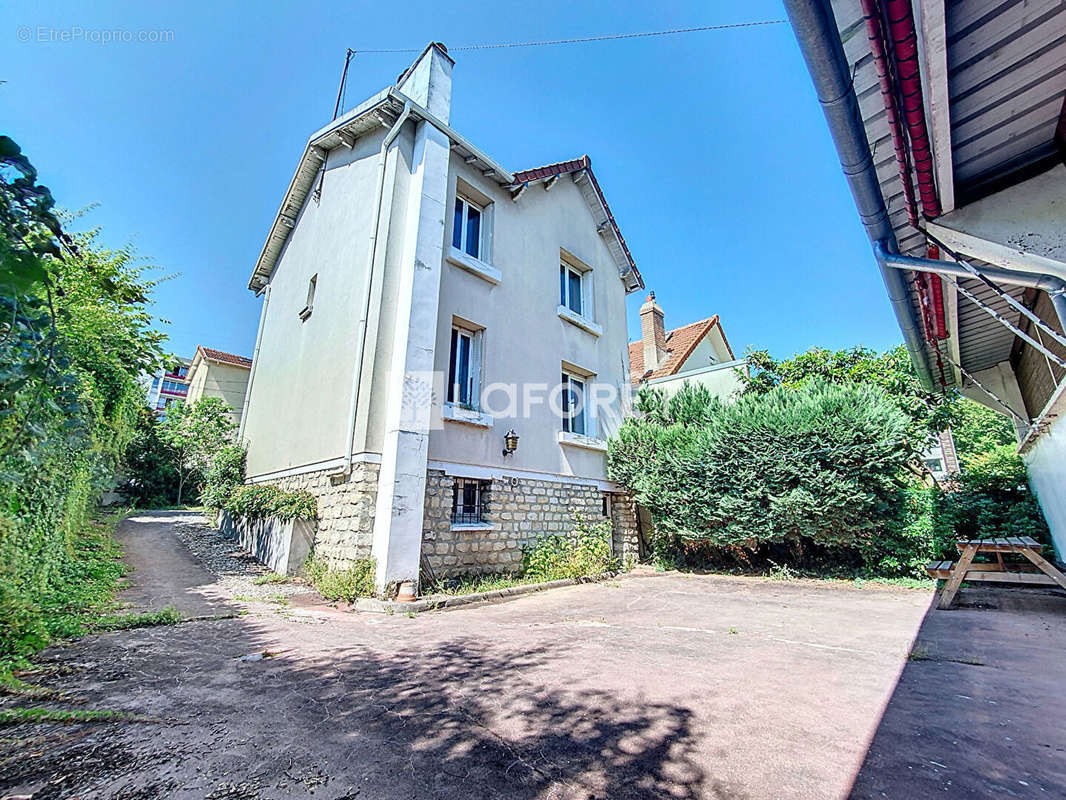 Maison à CHATILLON