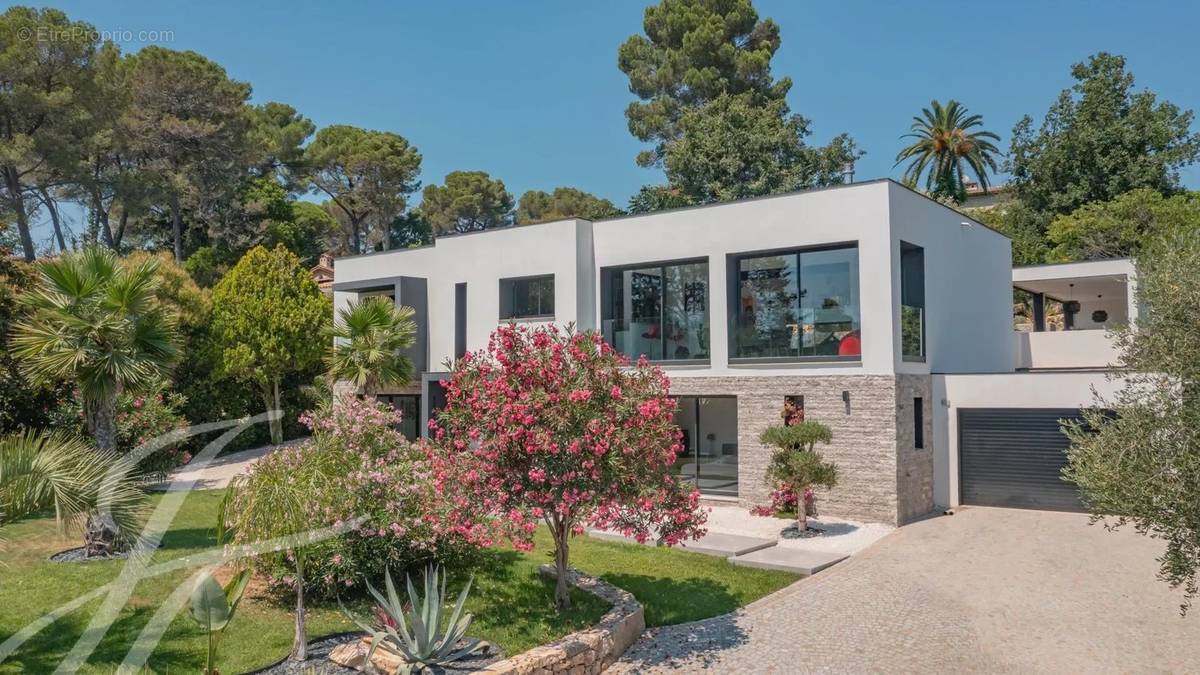 Maison à MOUGINS