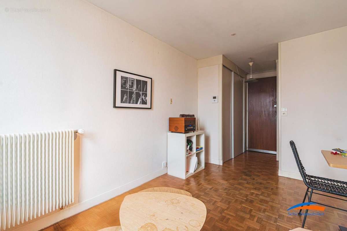   - Appartement à REIMS