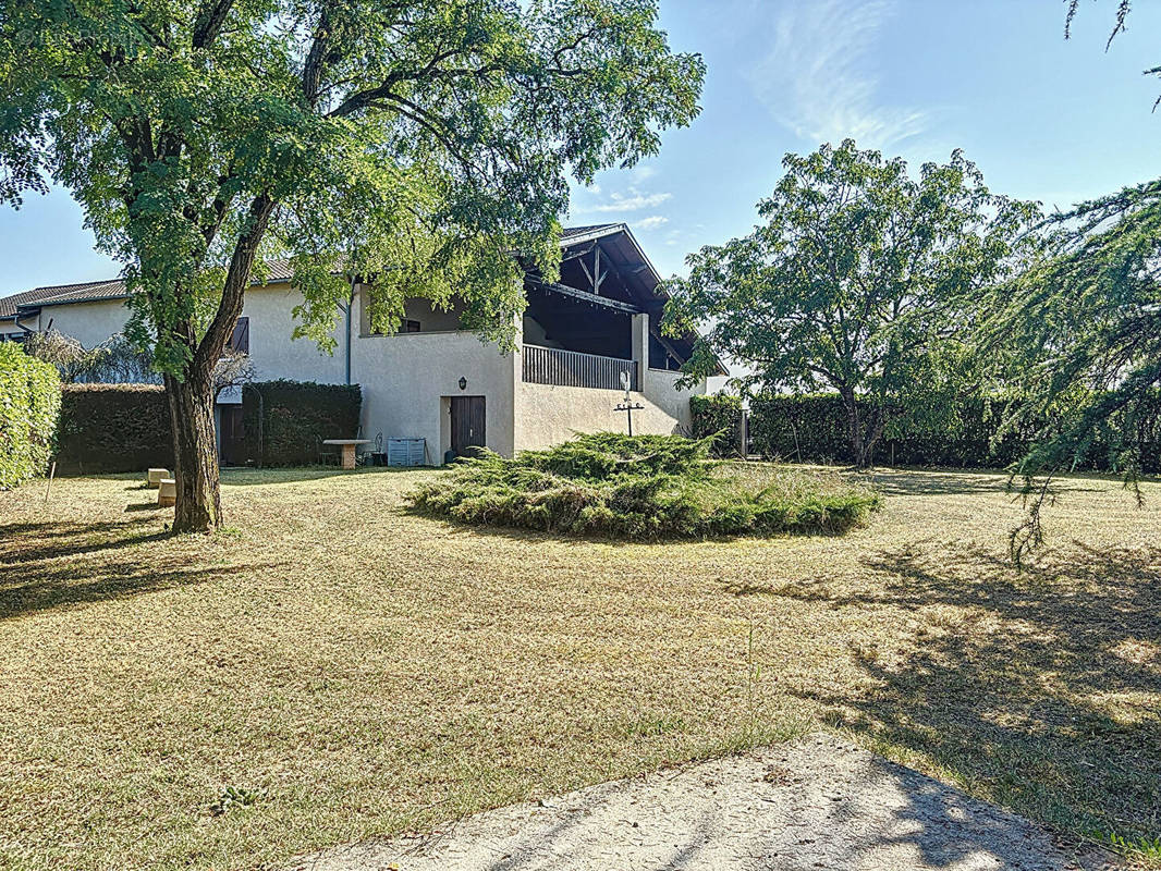 Maison à SAINT-VULBAS