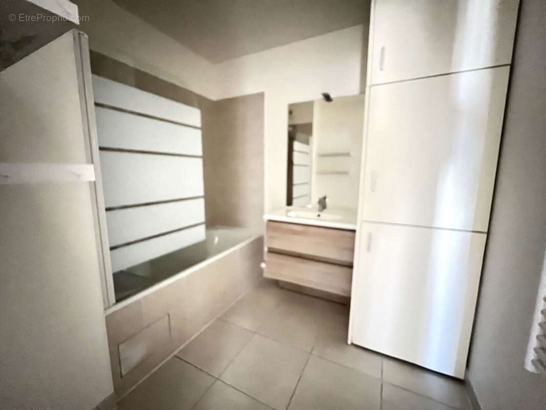 Appartement à NANTERRE