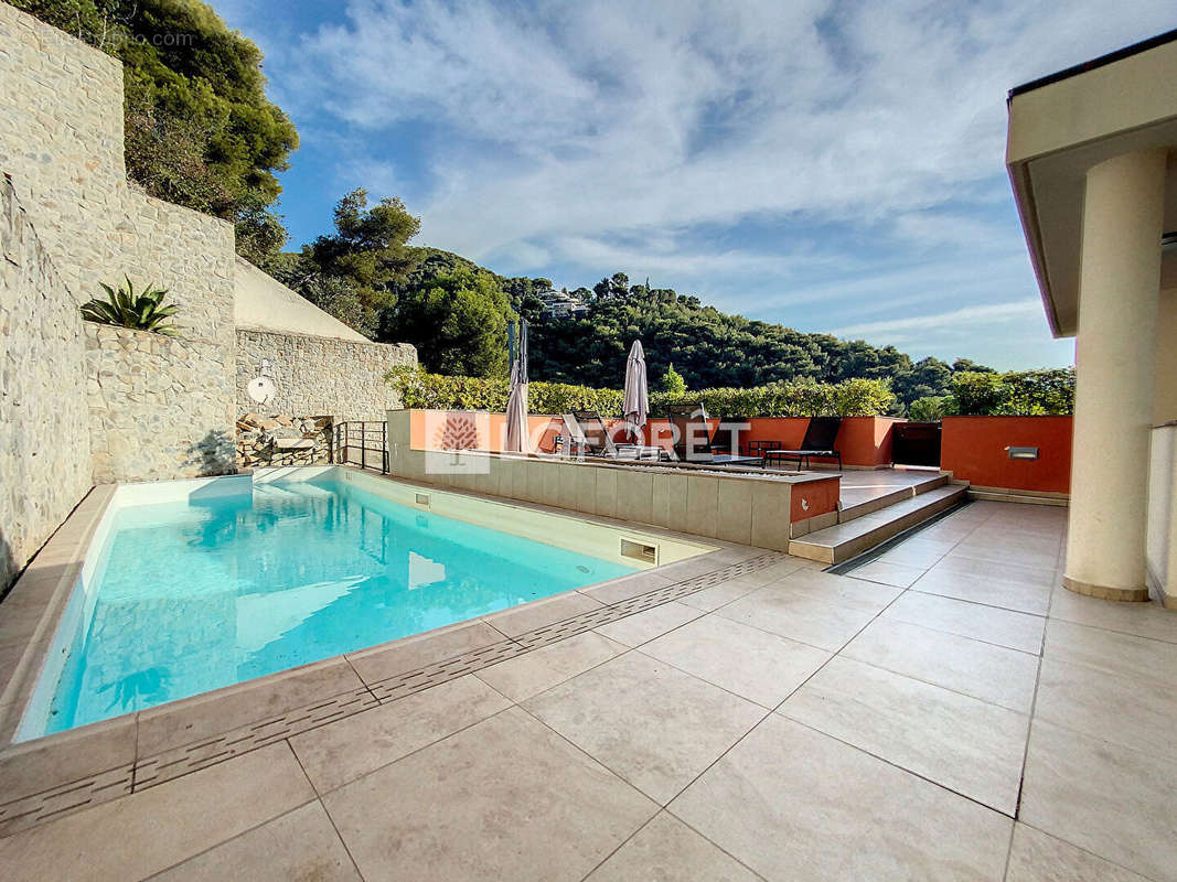 Appartement à ROQUEBRUNE-CAP-MARTIN