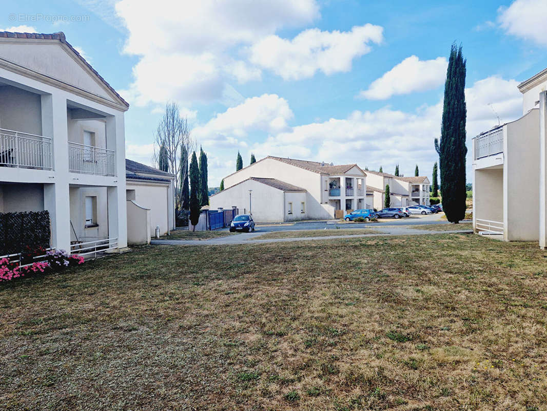 Appartement à SAINT-QUENTIN-DE-BARON