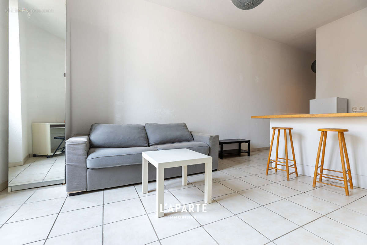 Appartement à MARSEILLE-7E