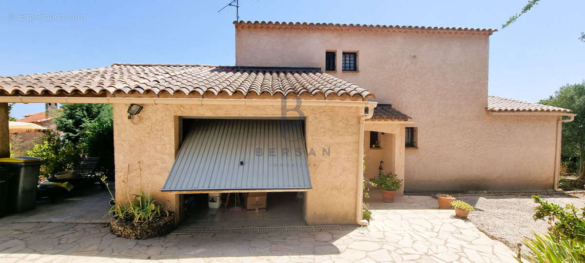 Maison à FREJUS