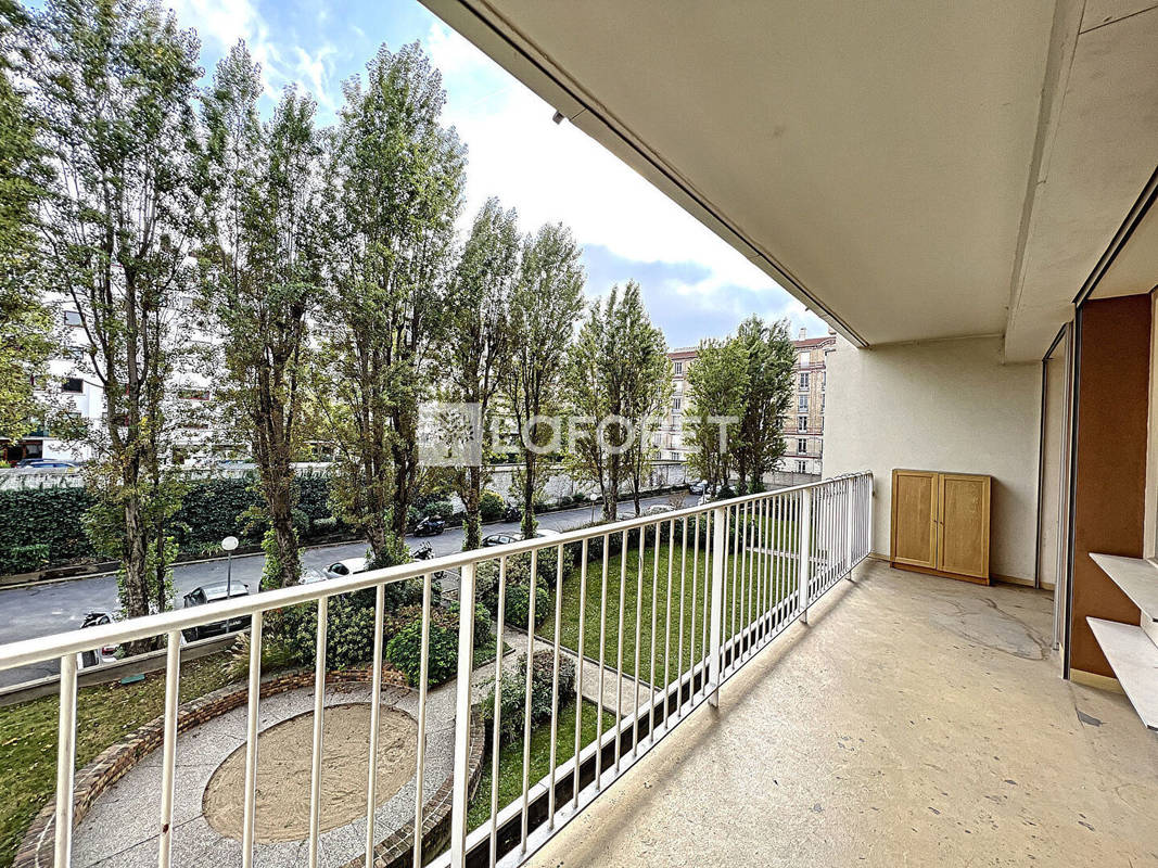 Appartement à COURBEVOIE