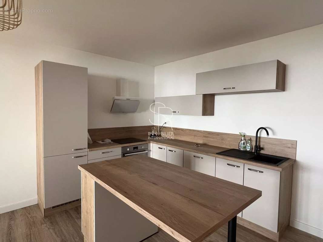 Appartement à VILLENEUVE-LOUBET