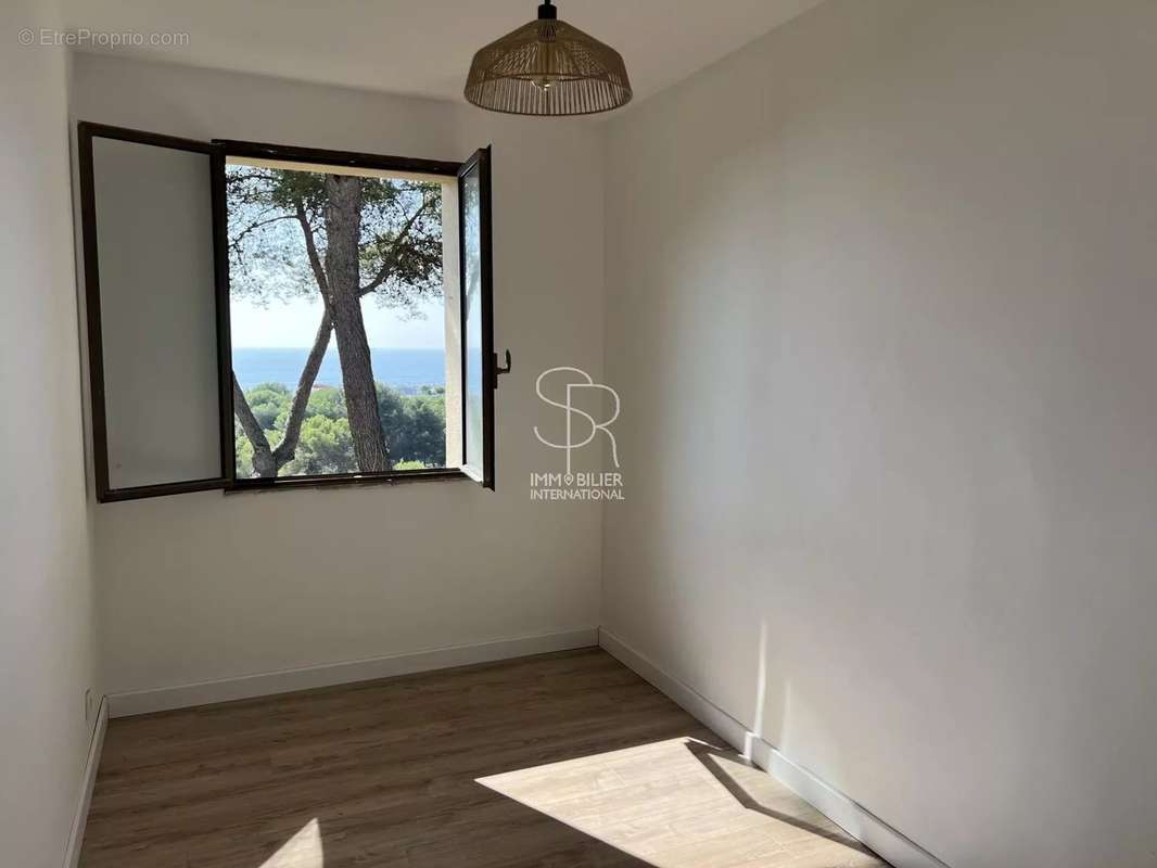 Appartement à VILLENEUVE-LOUBET