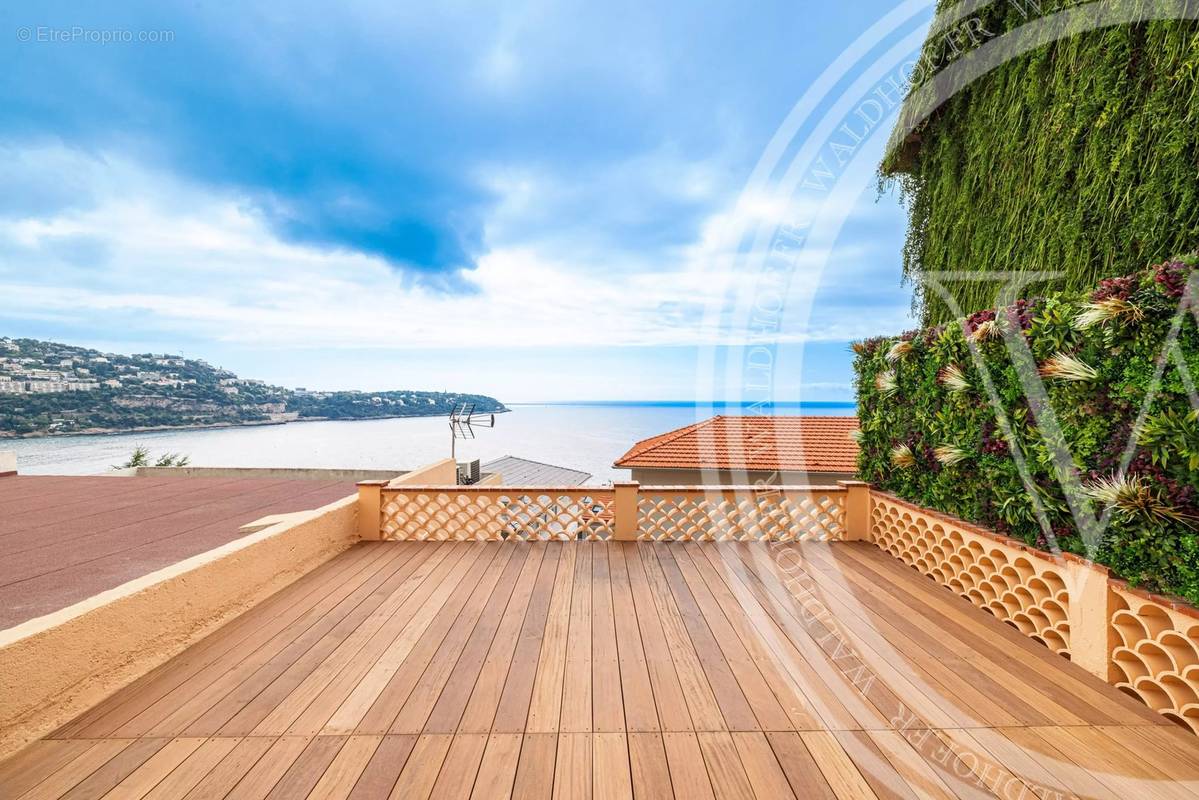 Appartement à ROQUEBRUNE-CAP-MARTIN