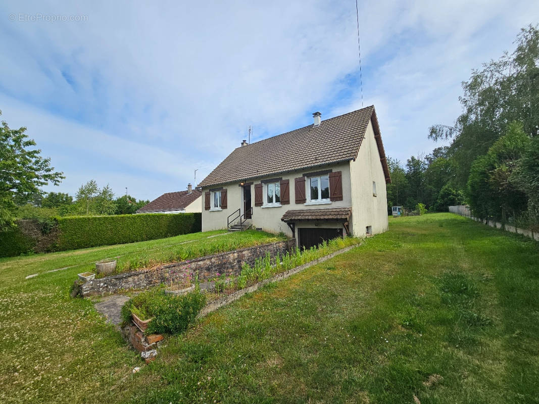 Maison à SAINT-JULIEN-SUR-CHER