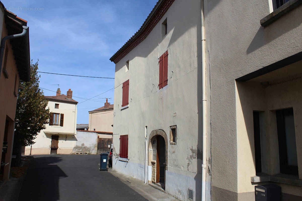 Maison à LES PRADEAUX