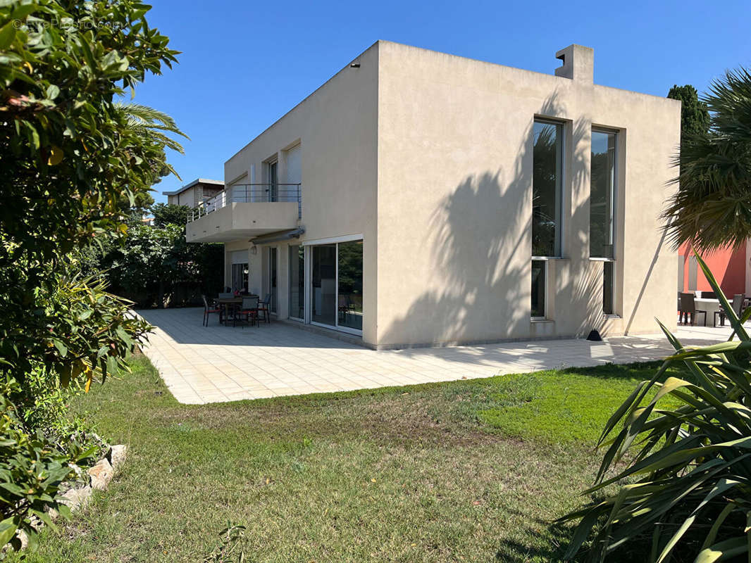 Maison à CARRY-LE-ROUET