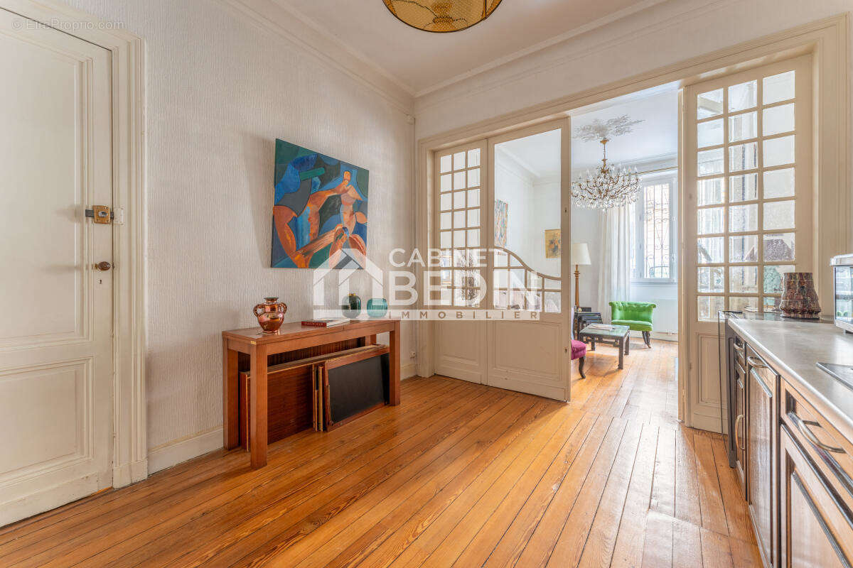 Appartement à BORDEAUX