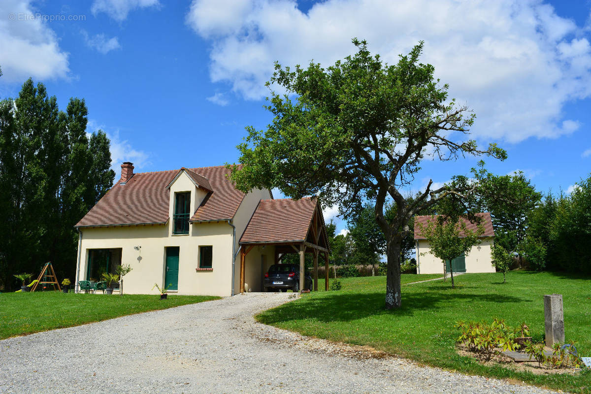 Maison à COULONGES-LES-SABLONS