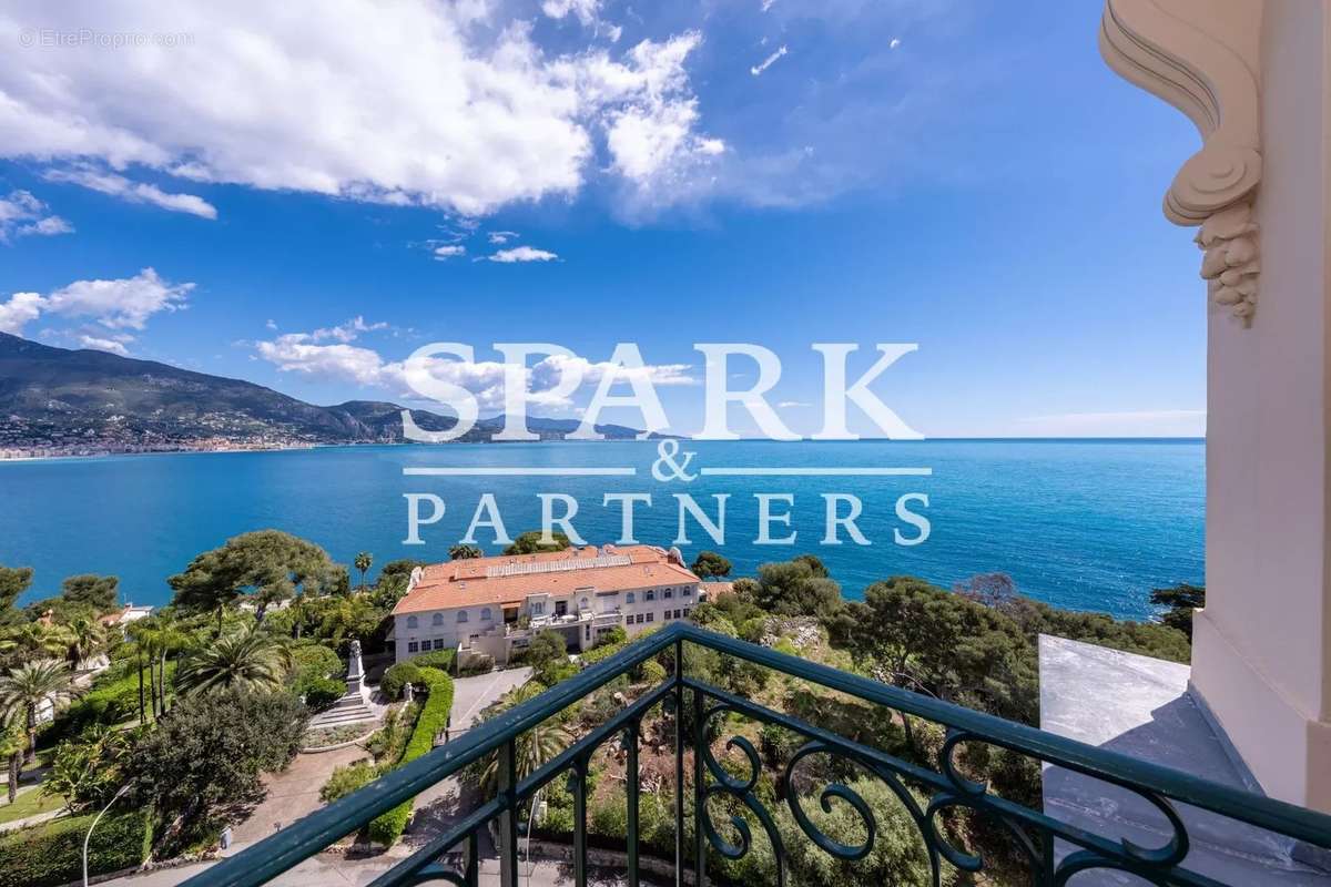 Appartement à ROQUEBRUNE-CAP-MARTIN