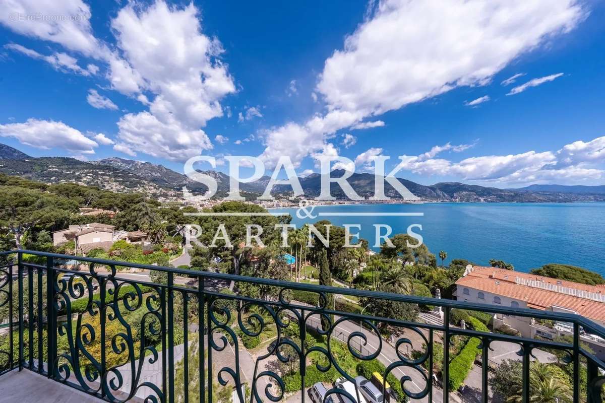 Appartement à ROQUEBRUNE-CAP-MARTIN