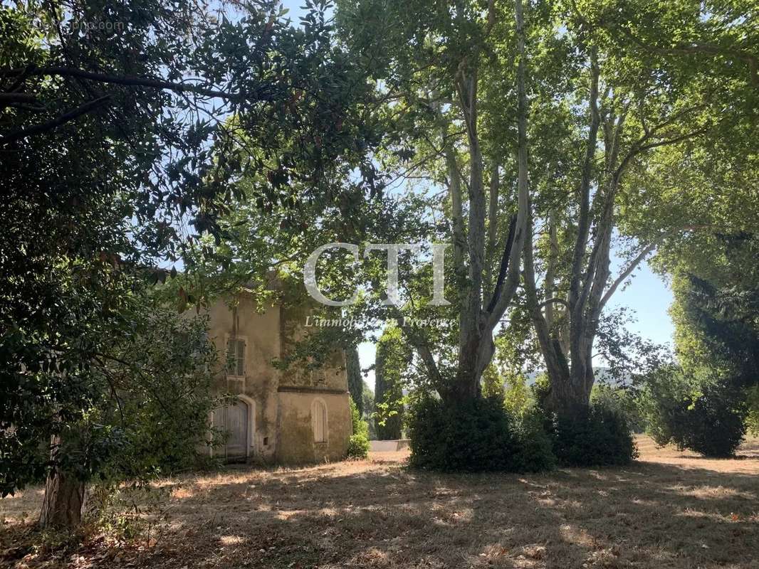 Maison à VAISON-LA-ROMAINE