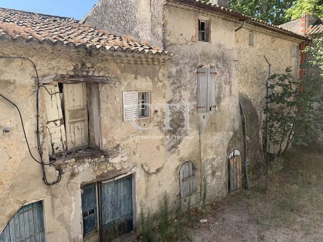 Maison à VAISON-LA-ROMAINE