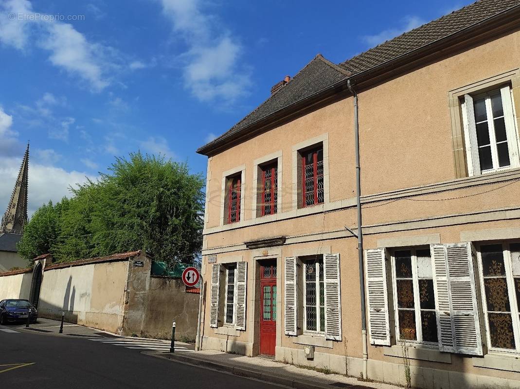 Maison à AUTUN