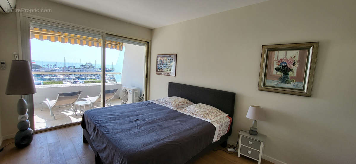 Appartement à VILLENEUVE-LOUBET