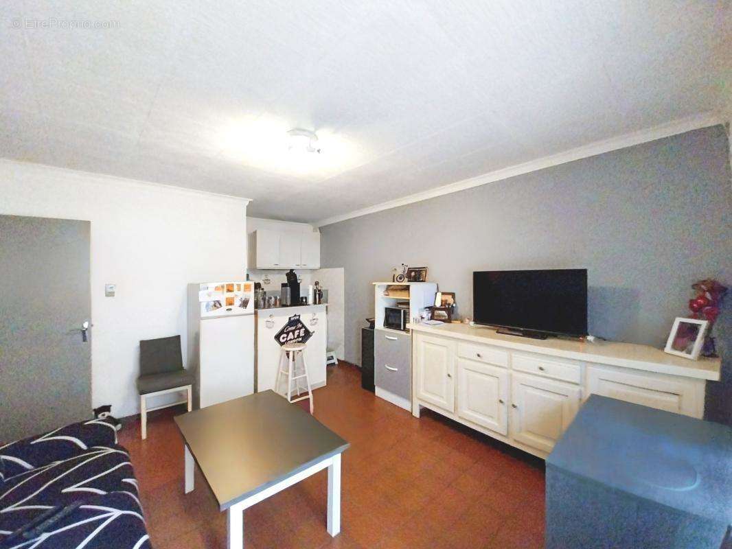 Appartement à VILLENEUVE-LES-BEZIERS