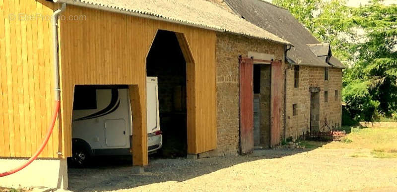 Maison à LOUVIGNE-DU-DESERT