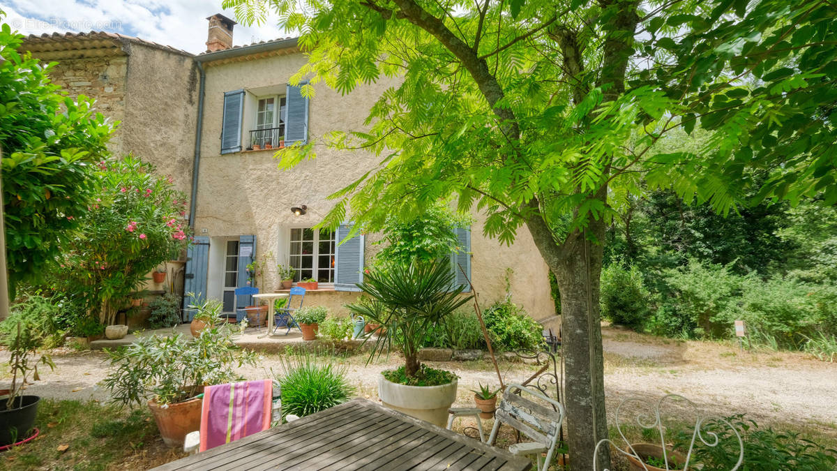 Maison à PEYPIN-D&#039;AIGUES